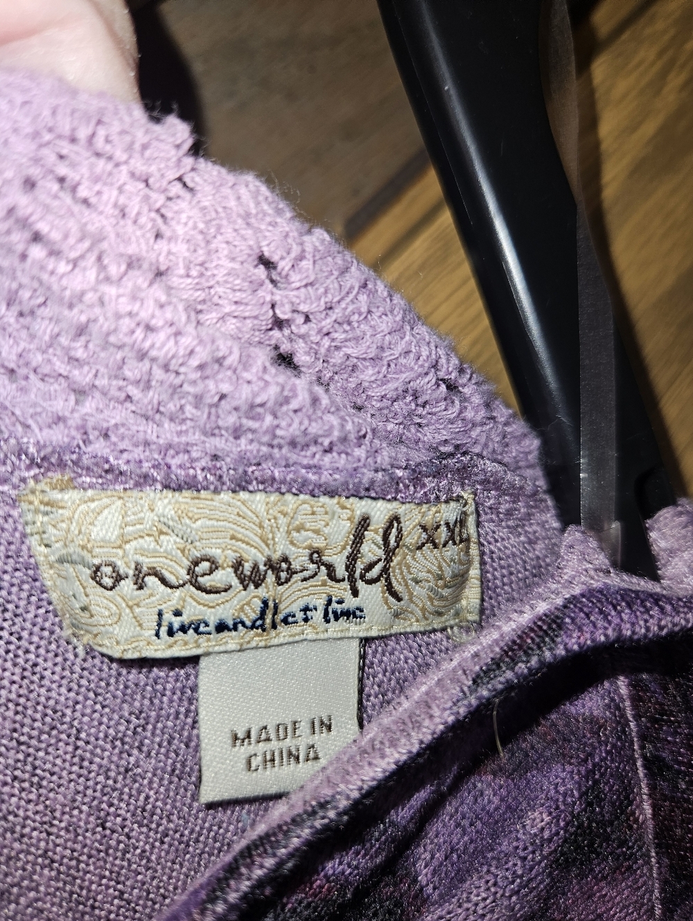 ONE WORLD Sz XXL Lavender Crochet-Back Floral w/Embellishments Tunic - Picture 4 of 4